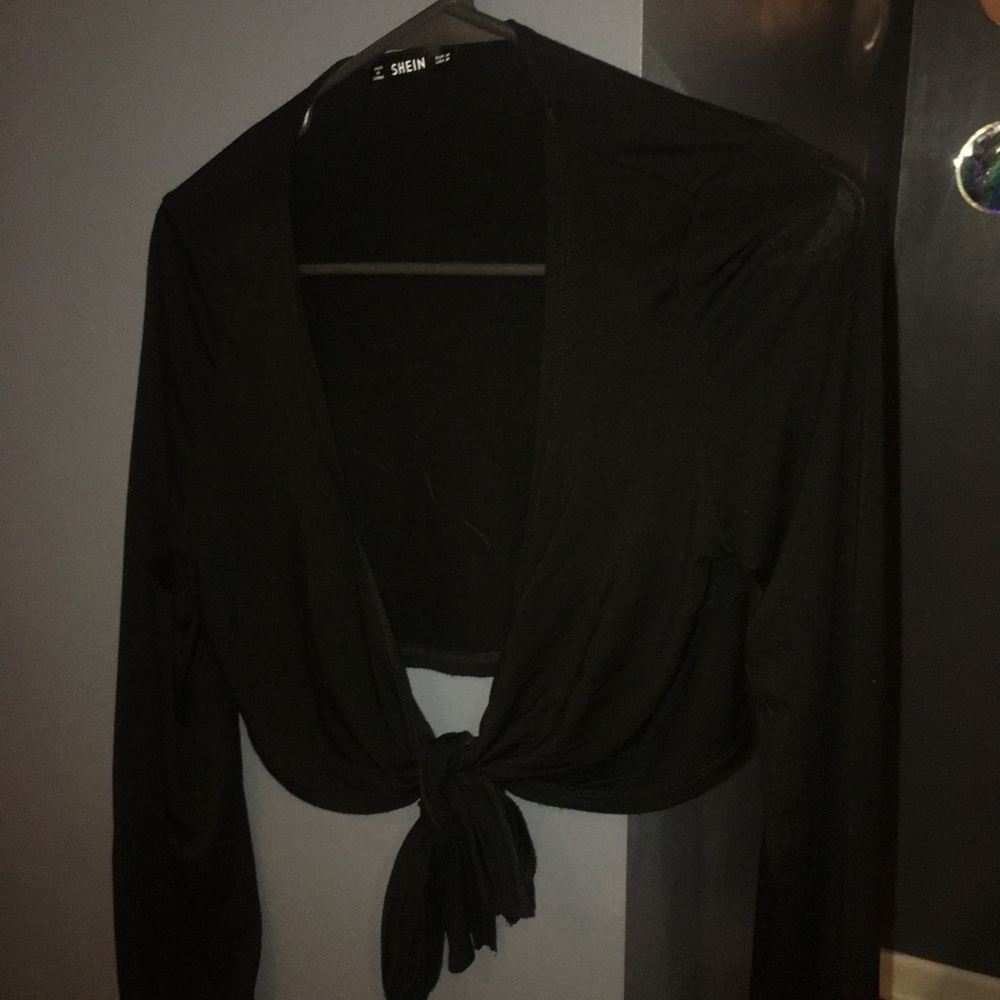black wrap top